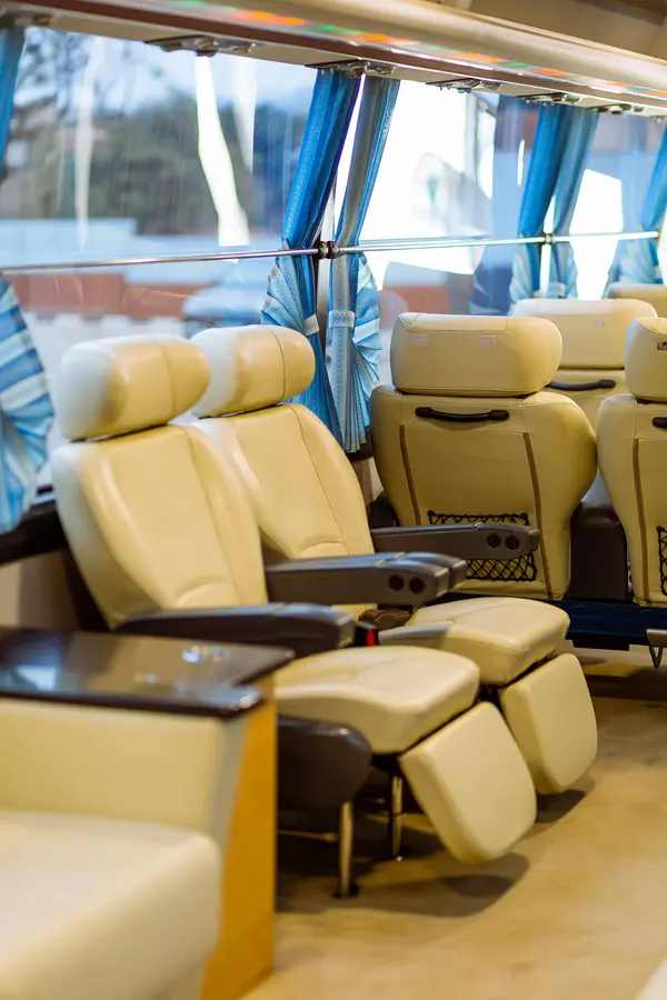 Mini Bus on Rent in Delhi